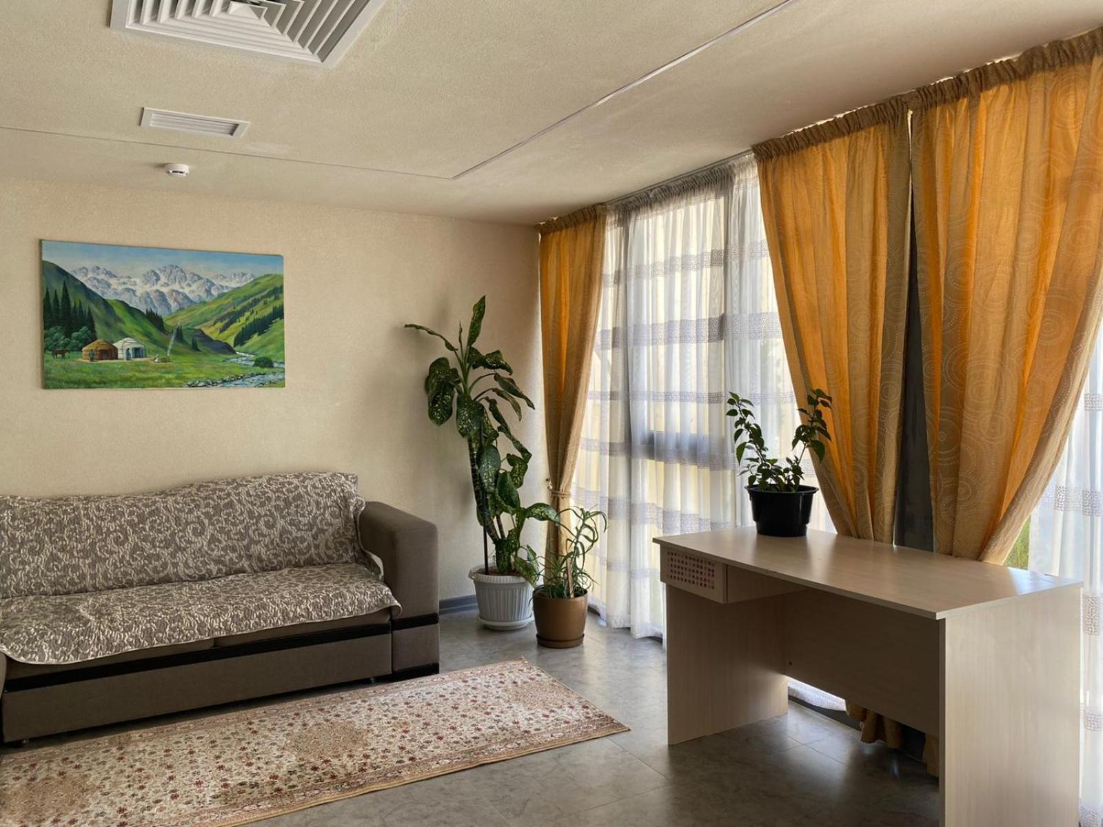 Aq Capsule Hostel Almati Kültér fotó